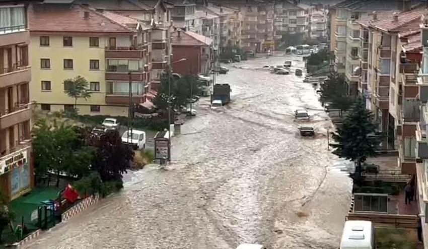 Ankara’da sağanağın bilançosu ağır oldu!