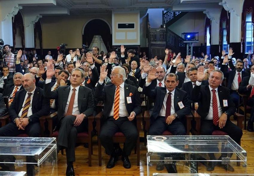 Dursun Özbek durdu Erden Timur yeni teknik direktör bombasını duyurdu! 'Evet sürekli görüşüyoruz'