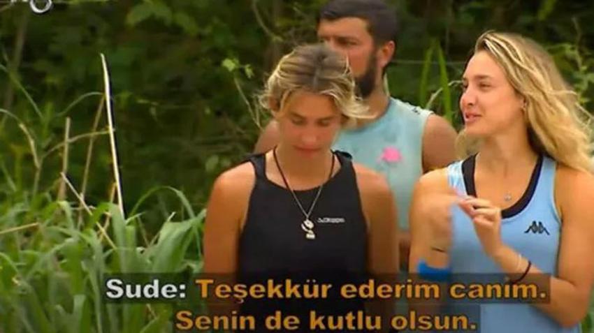 Survivor Sude mini şortlu pozunu paylaştı! Sevgilisi Mert Öcal'dan yorum gecikmedi...