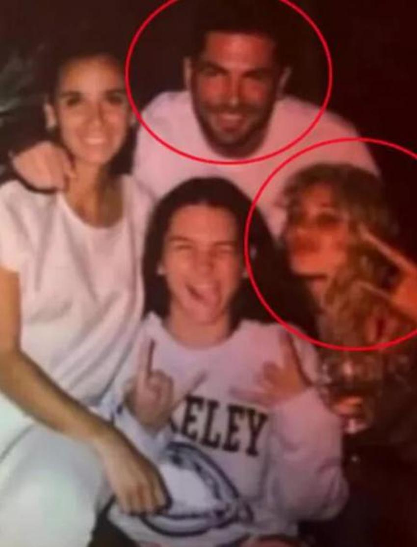 Survivor Sude mini şortlu pozunu paylaştı! Sevgilisi Mert Öcal'dan yorum gecikmedi...