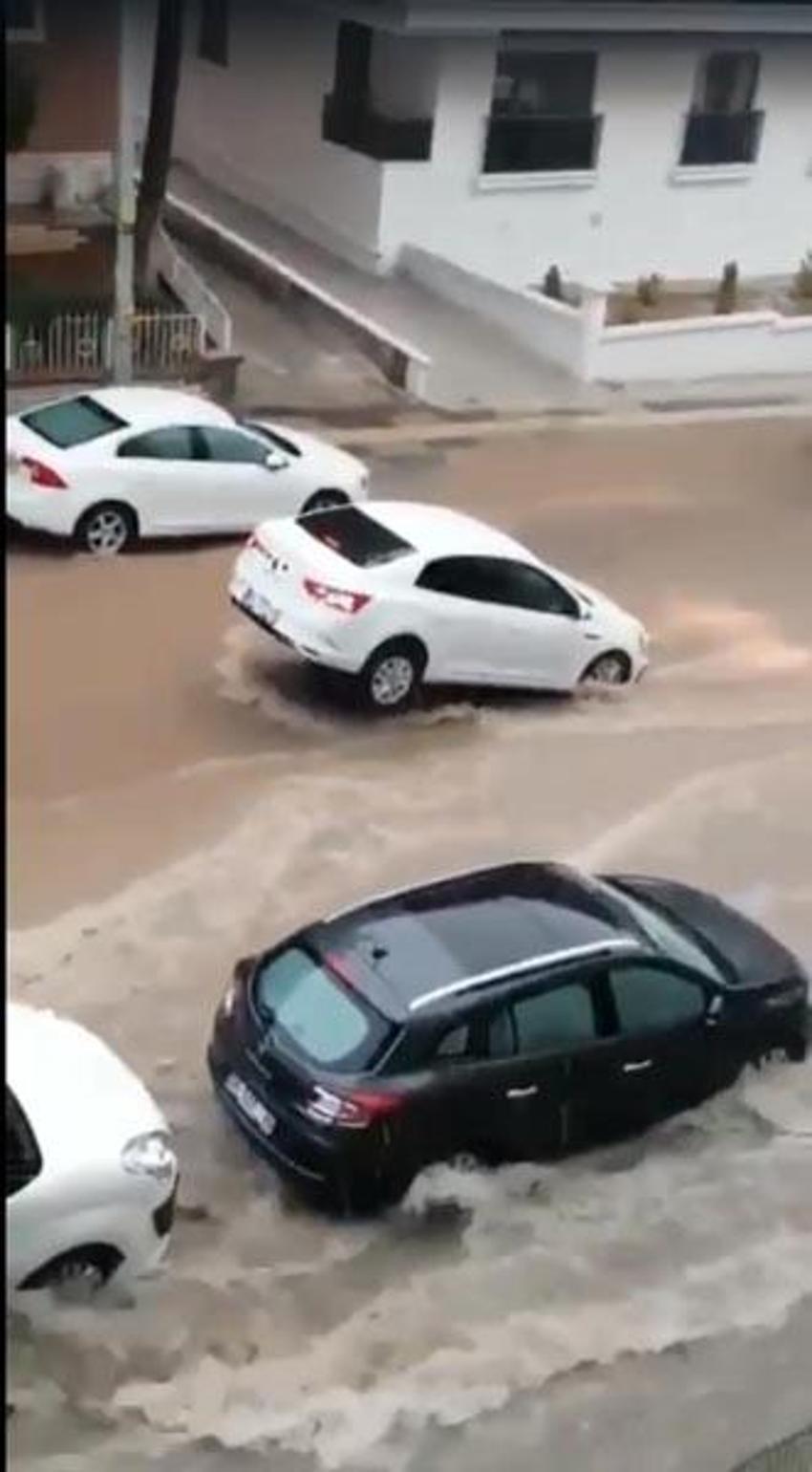 Ankara'yı şiddetli sel vurdu! Acı haber sonrası son dakika uyarısı! Bakan Soylu da bölgede...