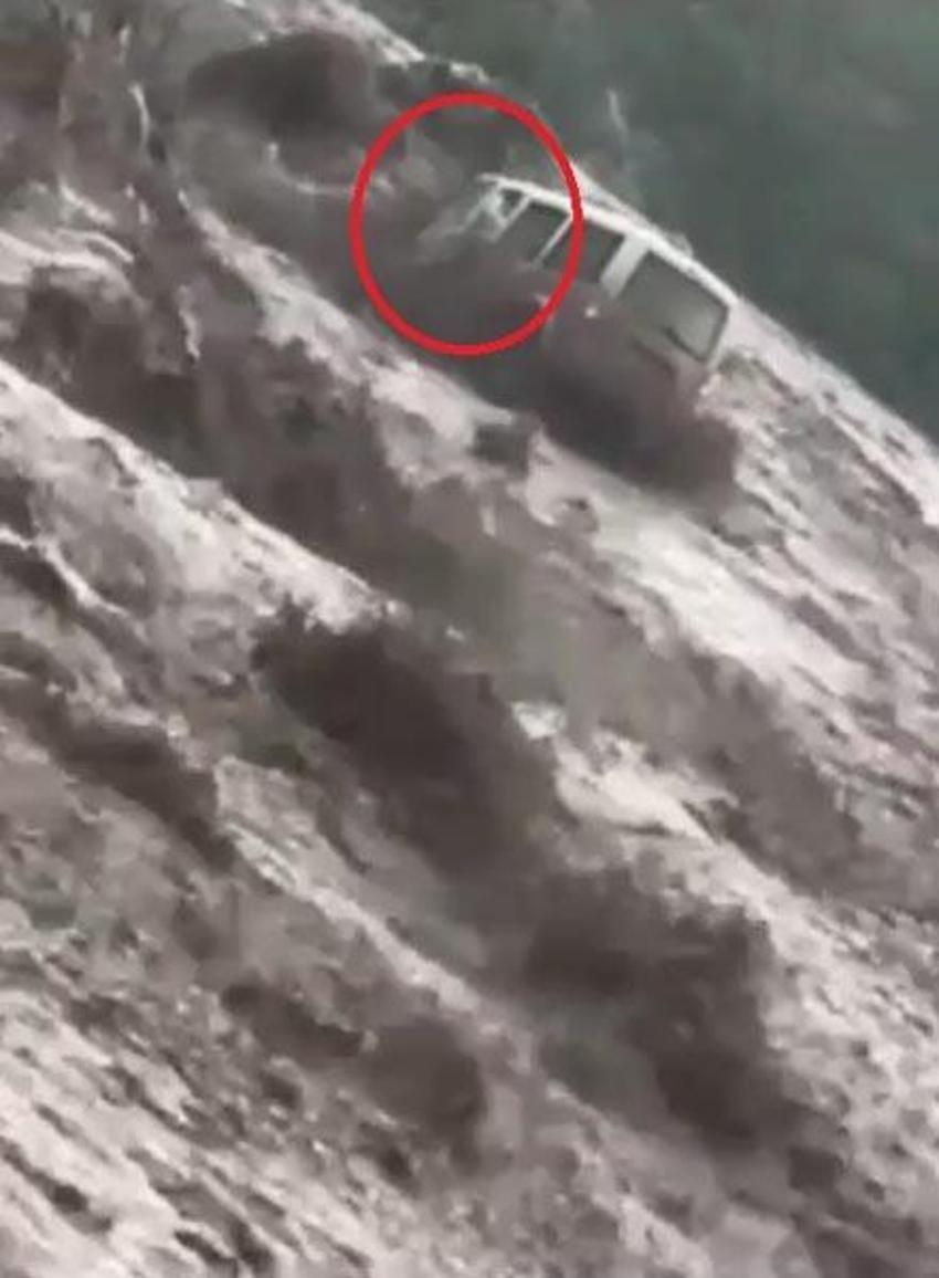 Ankara'yı şiddetli sel vurdu! Acı haber sonrası son dakika uyarısı! Bakan Soylu da bölgede...