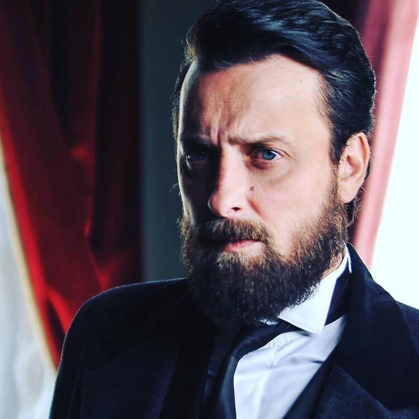 Oyuncu Hakan Yufkacıgil'e taksiciden kısa mesafe dayağı! Hastanelik etti...