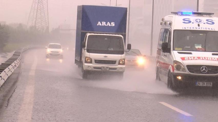 İstanbul ve Ankara dahil 37 kent için sarı kodlu uyarı! Meteoroloji açıkladı, çok şiddetli vuracak... 
