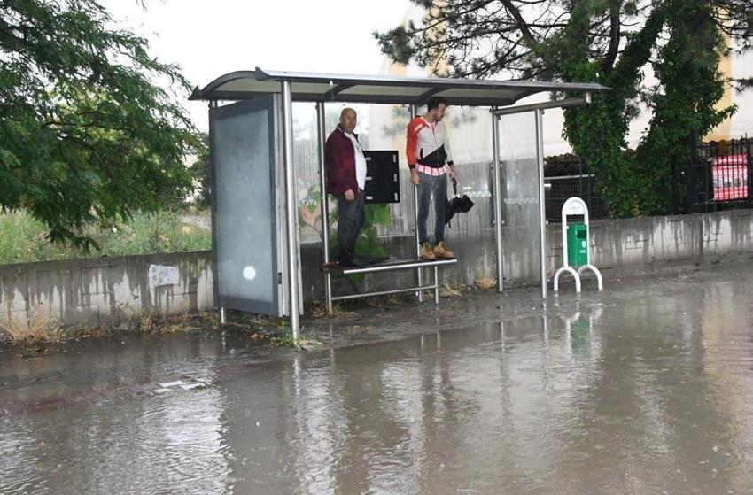 İstanbul ve Ankara dahil 37 kent için sarı kodlu uyarı! Meteoroloji açıkladı, çok şiddetli vuracak... 