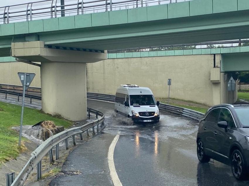 İstanbul ve Ankara dahil 37 kent için sarı kodlu uyarı! Meteoroloji açıkladı, çok şiddetli vuracak... 