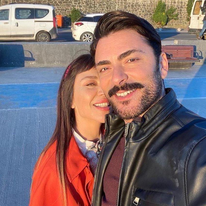 Dizi aşkı daha gerçek oldu! Yeşim Ceren Bozoğlu ile Halil İbrahim Kurum birlikte...