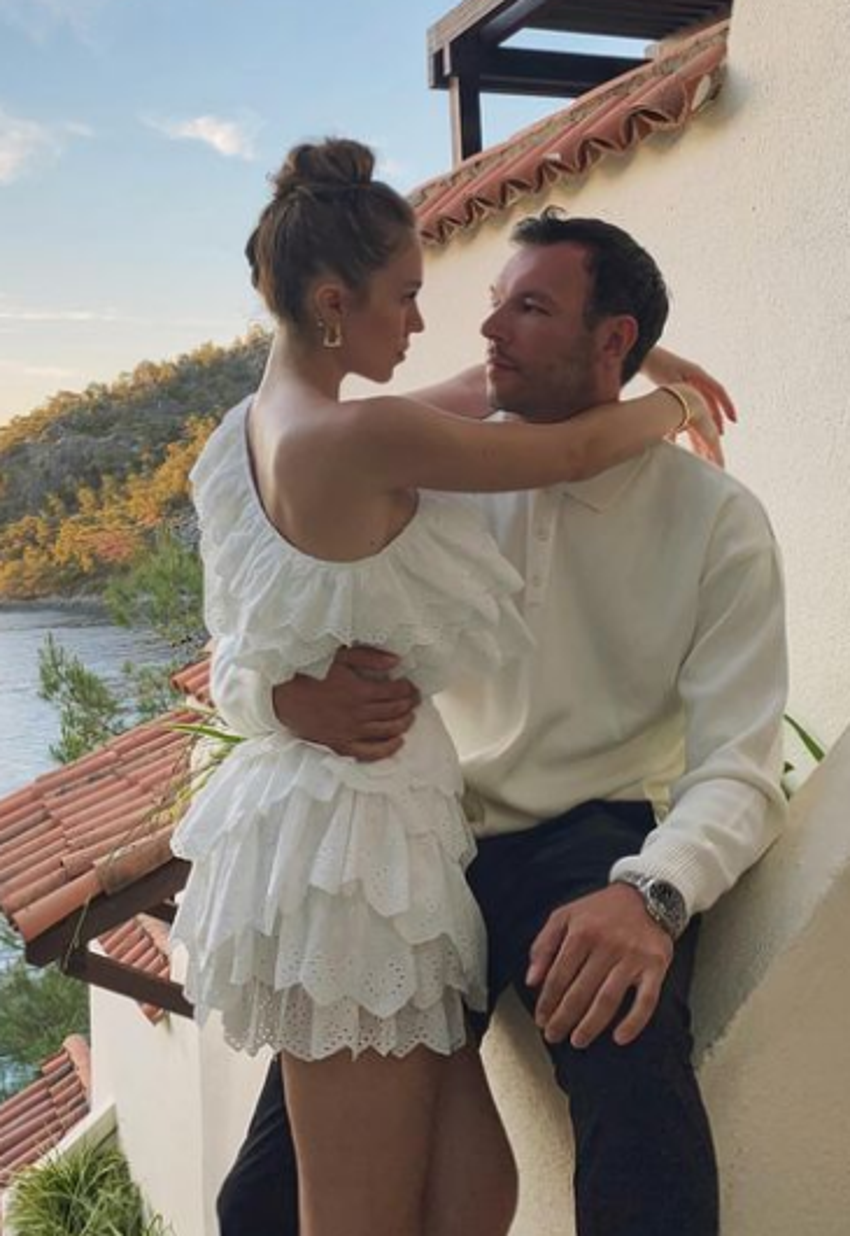 Duygu Özaslan ve Can Maxim Mutaf Paris'te evlendi!