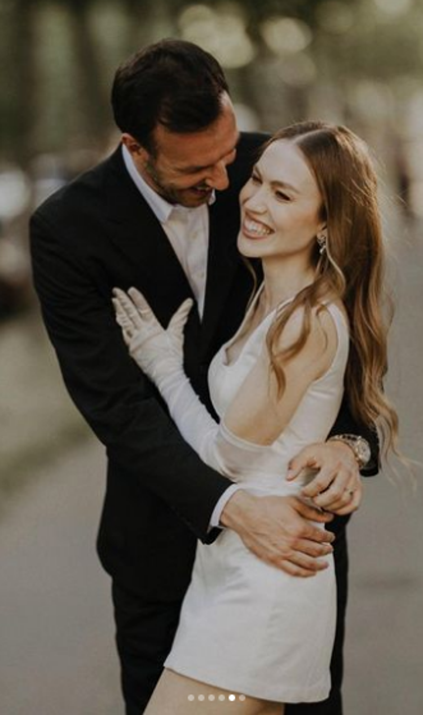 Duygu Özaslan ve Can Maxim Mutaf Paris'te evlendi!