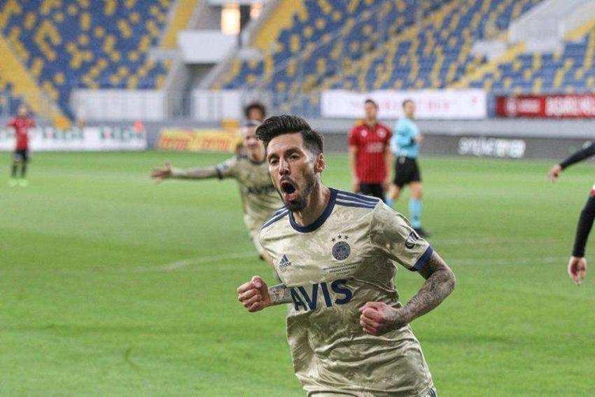 Jorge Jesus yüzüne bakmadı Pirlo ilk transferini Fenerbahçe'den yaptı!