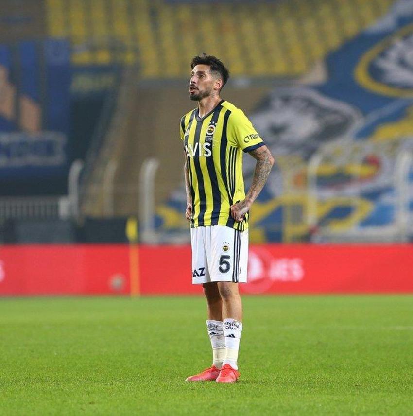 Jorge Jesus yüzüne bakmadı Pirlo ilk transferini Fenerbahçe'den yaptı!