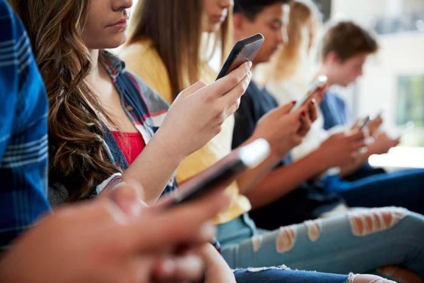 Akıllı telefon kullananlar dikkat! Bu uygulamaları indirdiyseniz...