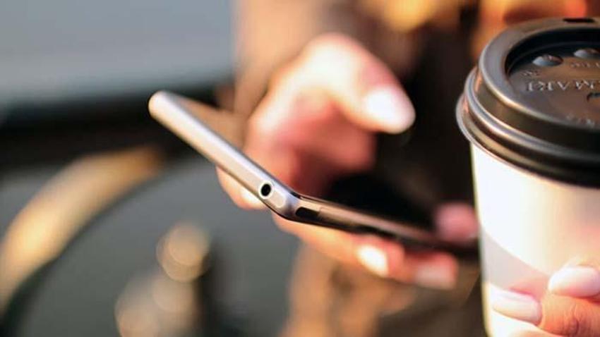 Akıllı telefon kullananlar dikkat! Bu uygulamaları indirdiyseniz...