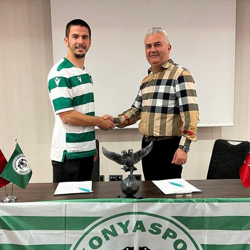 F.Bahçe'den 3.transfer! Sessiz sedasız imzayı attı bugün Jorge Jesus'la antrenmana çıktı
