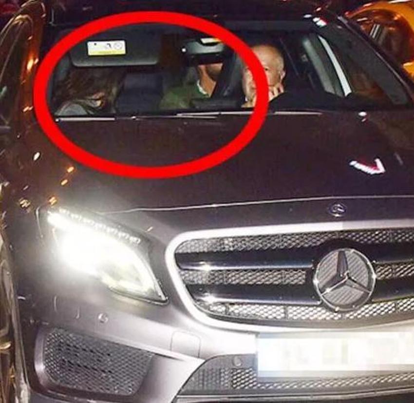 Eda Taşpınar bikinili paylaşımıyla dikkatleri üzerinde topladı!