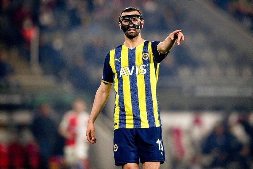 Bu sezon 15 gol 3 asist yaptı 4,5 milyon euro'luk maaş teklifi aldı! 'Bırak F.Bahçe'yi bize gel'