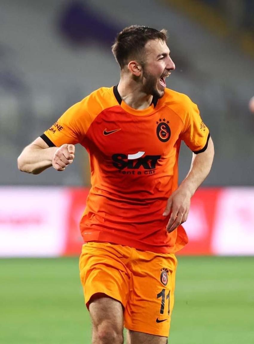 Galatasaray'dan yıldız oyuncuya büyük şok! Halil Dervişoğlu neye uğradını şaşırdı...