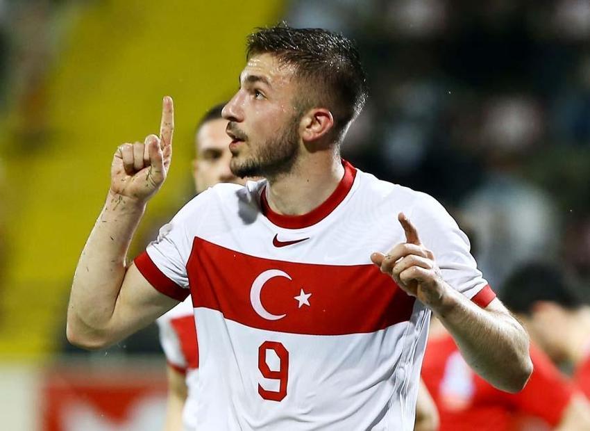 Galatasaray'dan yıldız oyuncuya büyük şok! Halil Dervişoğlu neye uğradını şaşırdı...