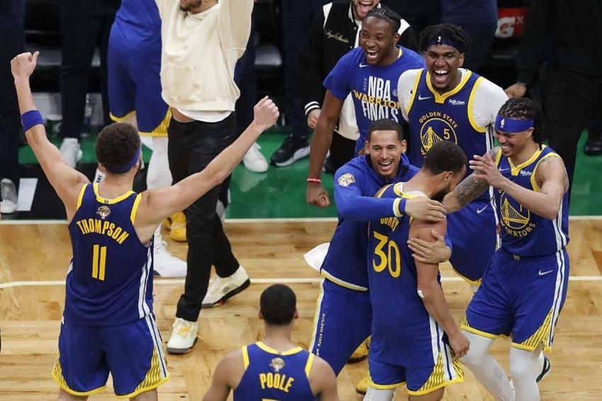Golden State Warriors şampiyon oldu Stephen Curry öfke kustu! 'Niye bu soruyla başlıyorsun?'