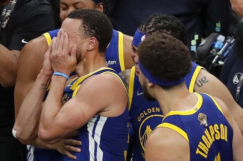 Golden State Warriors şampiyon oldu Stephen Curry öfke kustu! 'Niye bu soruyla başlıyorsun?'