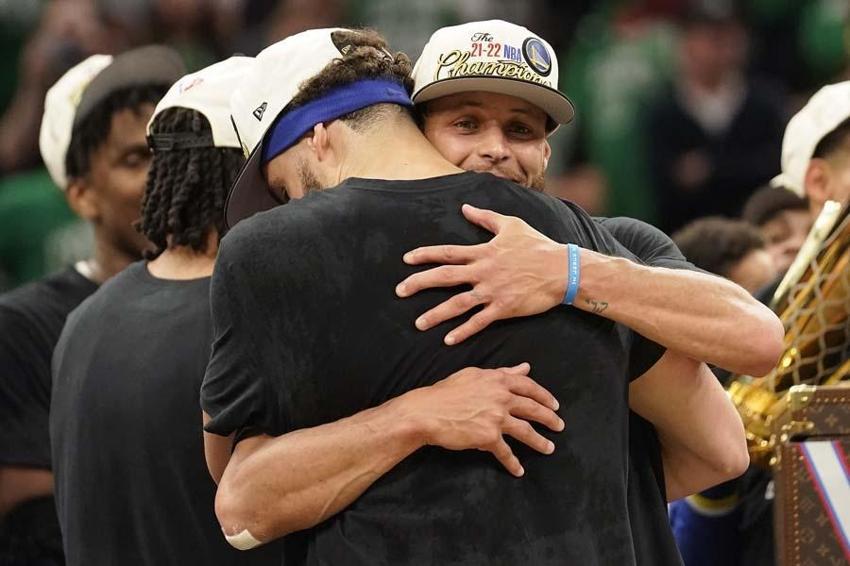 Golden State Warriors şampiyon oldu Stephen Curry öfke kustu! 'Niye bu soruyla başlıyorsun?'