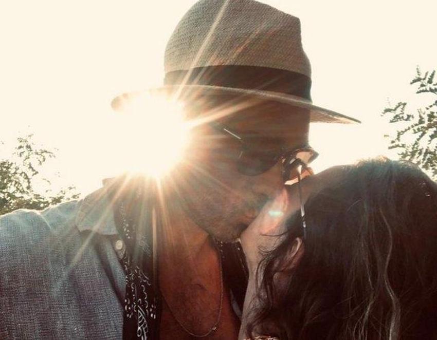 Hakan Kurtaş ile Pınar Bulut dudak dudağa! Aşkın ilk fotoğrafı...