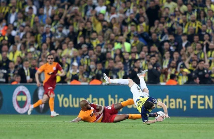 Jorge Jesus'a yaylım ateşi! 'Bruma'yı alacağına Beşiktaş'ın yıldızını neden almadın hocam?'