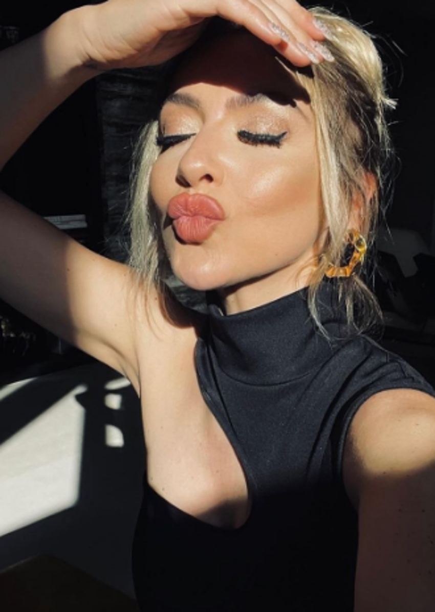 Hadise çiçek açtı! "Üzülmek için zaman yok"