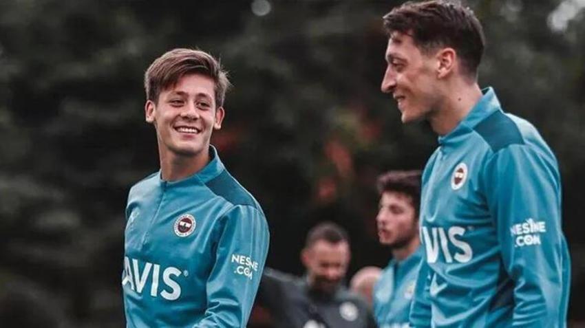 Mesut Özil imzayı attı! Menajeri yeni mesleğini duyurdu, transfer ve Jorge Jesus...