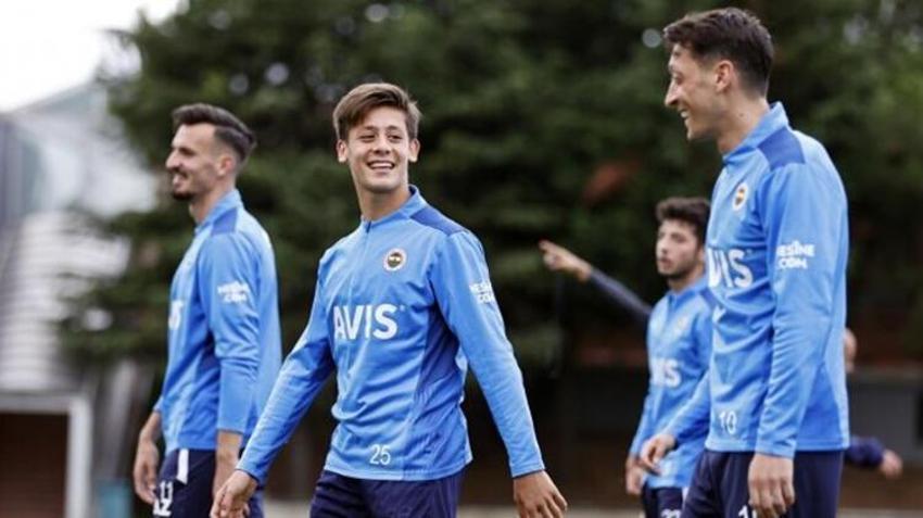 Mesut Özil imzayı attı! Menajeri yeni mesleğini duyurdu, transfer ve Jorge Jesus...