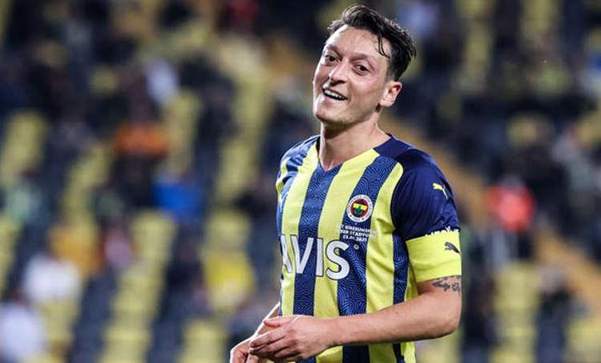 Mesut Özil imzayı attı! Menajeri yeni mesleğini duyurdu, transfer ve Jorge Jesus...