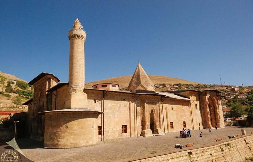 En güzel, en muhteşem ve en popüler 199 tarihi yer ve mekan! Dünyadan milyonlarca turist görmek için Türkiye'ye akın ediyor...