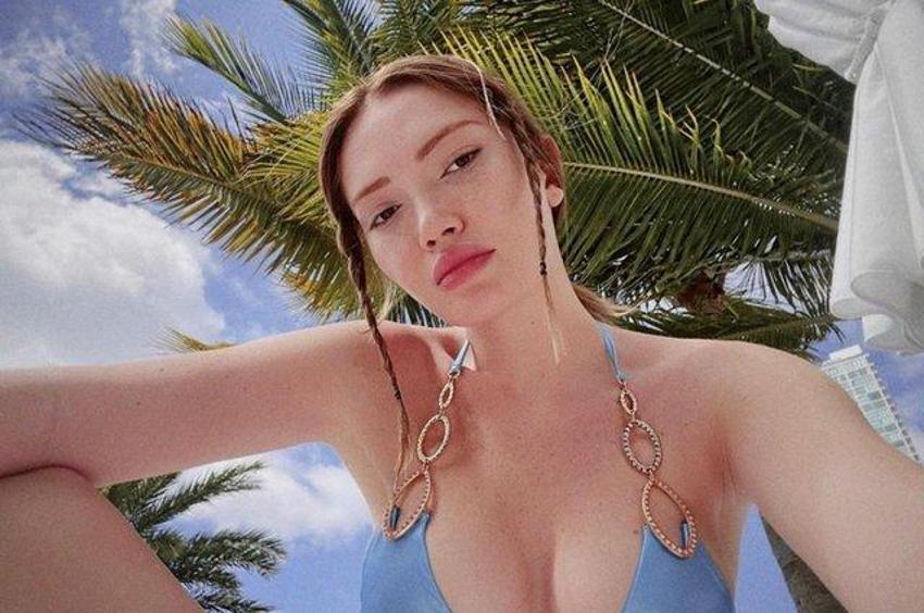 Danla Bilic sevgilisiyle tatilde! Bikinili paylaşım...