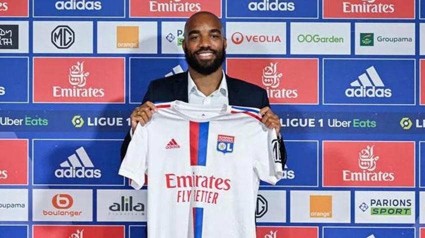 100 milyon euro'luk tarihe geçen transfer bombası! İmzalar atıldı yer yerinden oynadı