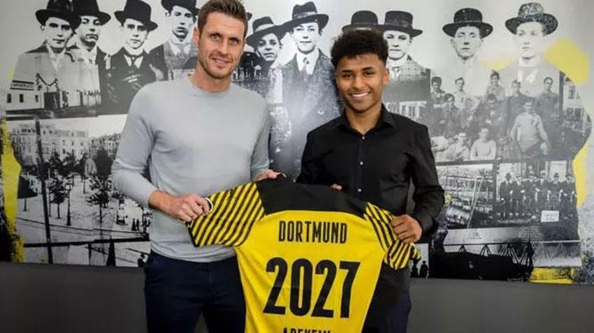100 milyon euro'luk tarihe geçen transfer bombası! İmzalar atıldı yer yerinden oynadı