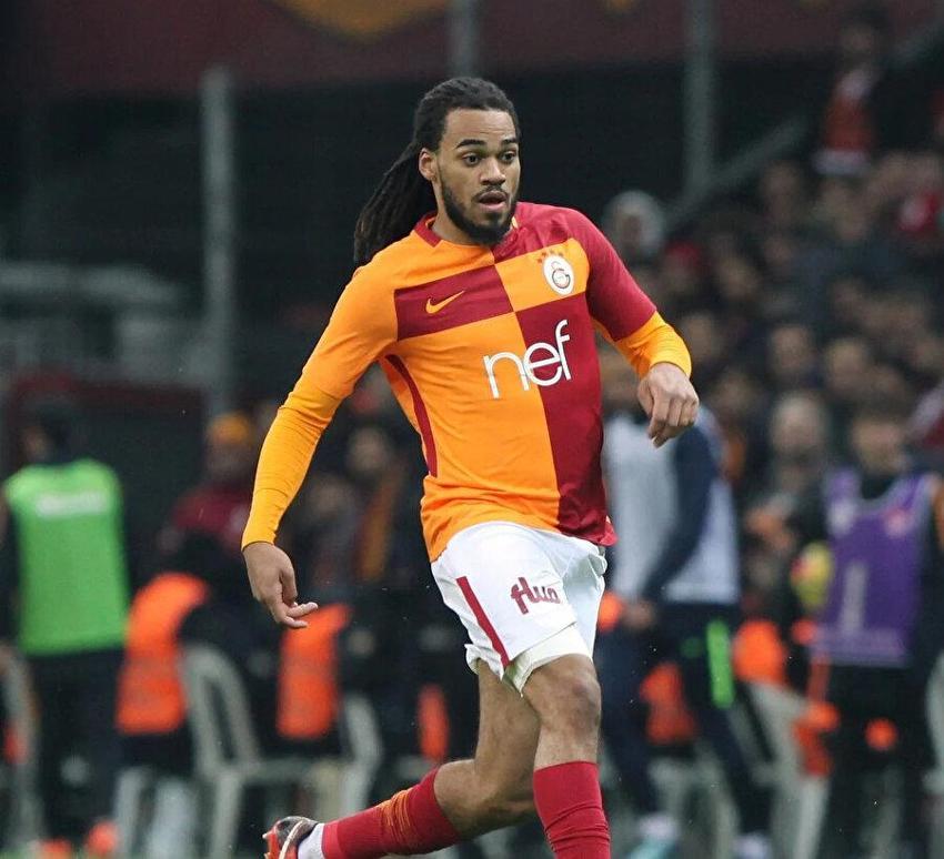 Galatasaray'a imza atmak için havalimanında yatmıştı! Cenk Ergün ilk bombasını patlattı