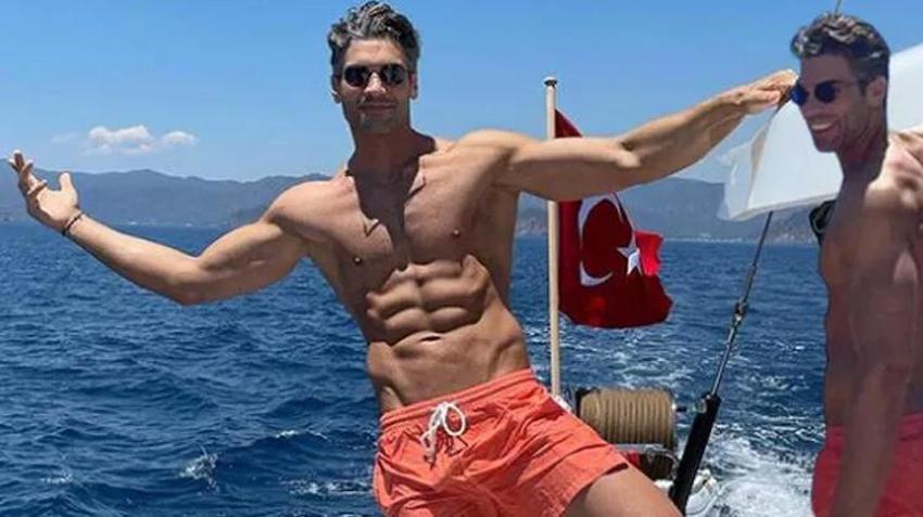 Şükrü Özyıldız kaslı halini paylaştı! Ünlülerden beğeni ve yorum yağdı...