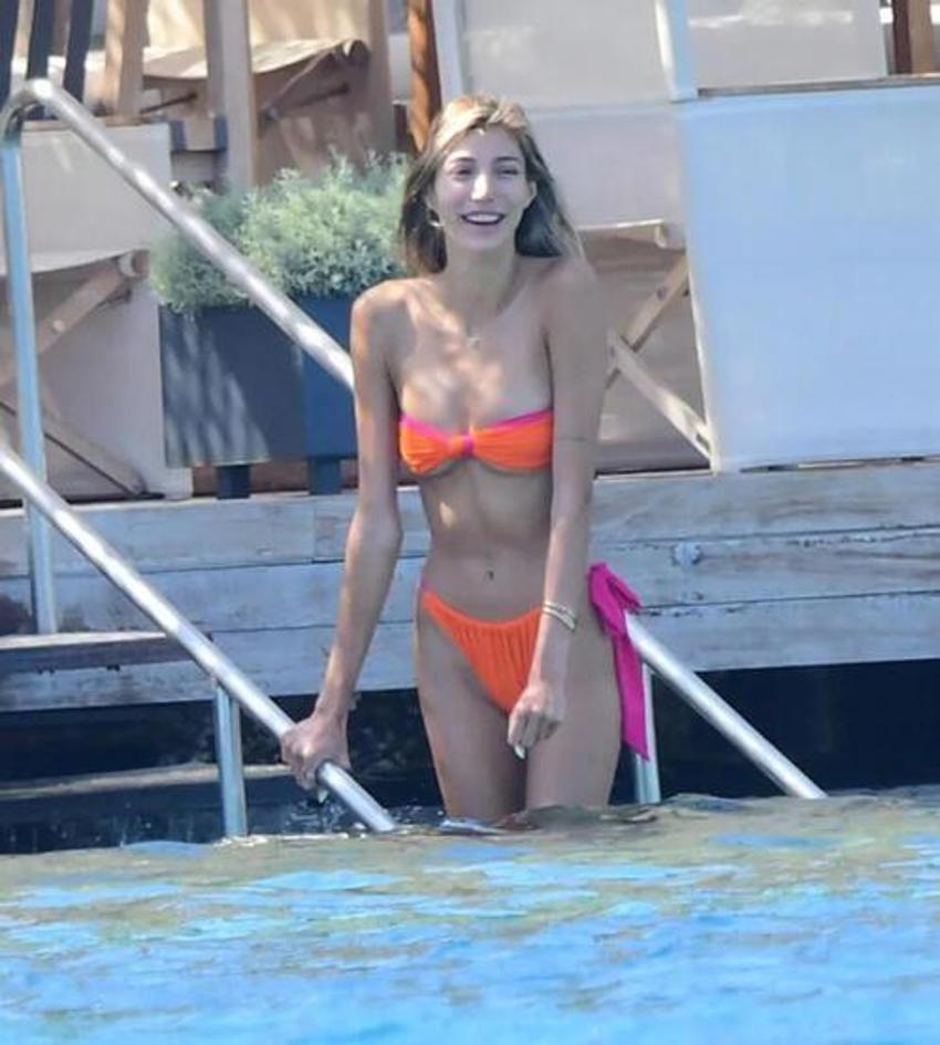 Şevval Şahin, Bodrum'da tatilde! Fit fiziğine tam not...