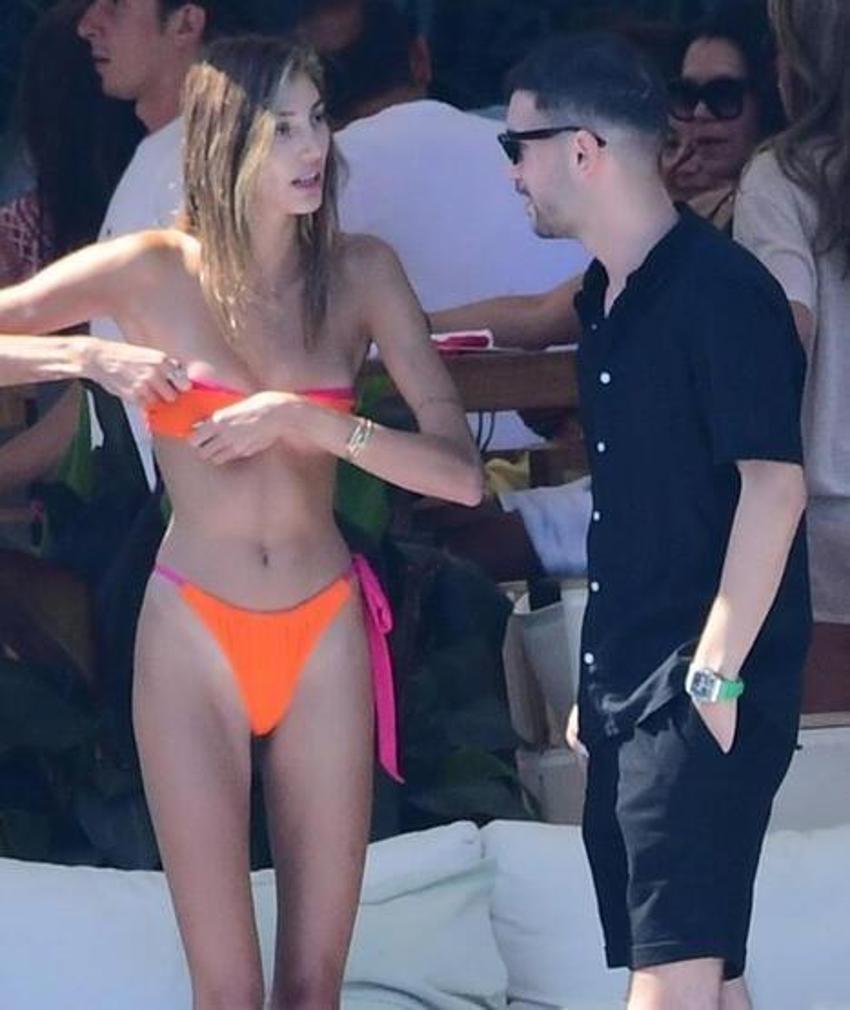 Şevval Şahin, Bodrum'da tatilde! Fit fiziğine tam not...
