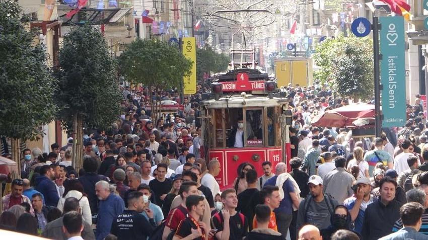 Ege'de adalar krizi! Yunanistan ve Türkiye'de çarpıcı araştırma: Yunanlıların yüzde 26'sı, Türklerin ise yüzde 17'si...