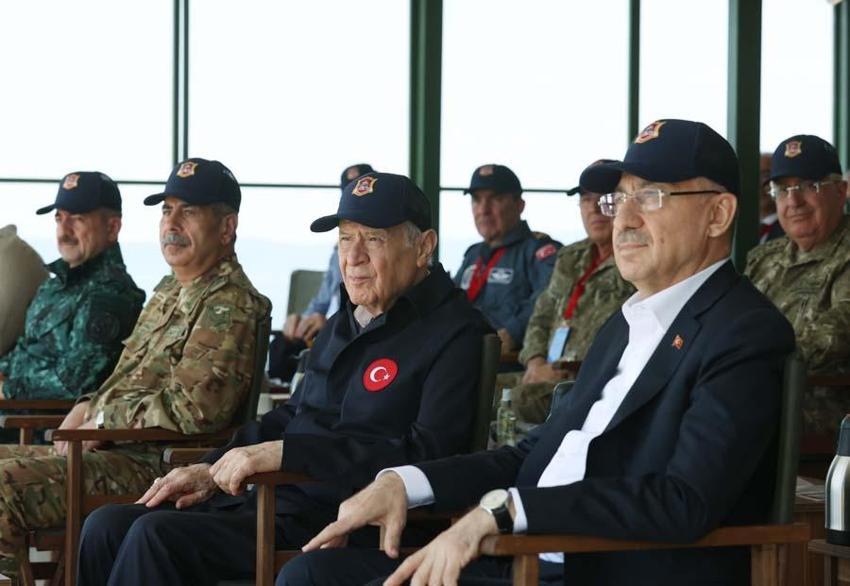 Ege'de adalar krizi! Yunanistan ve Türkiye'de çarpıcı araştırma: Yunanlıların yüzde 26'sı, Türklerin ise yüzde 17'si...