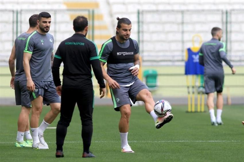 Galatasaray'da Morutan depremi! Okan Buruk 3 yıldıza 'Size güle güle' dedi!