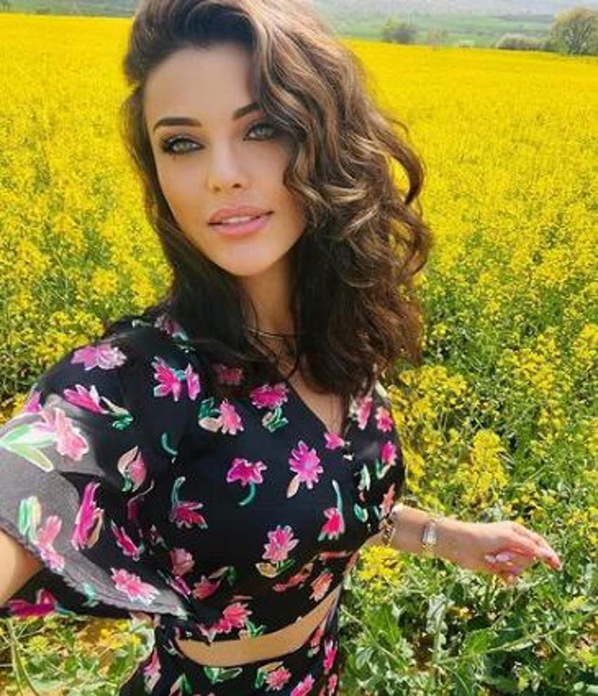 Tuvana Türkay'ın tatil pozuna yorum yağdı! "Olağanüstü güzellik"