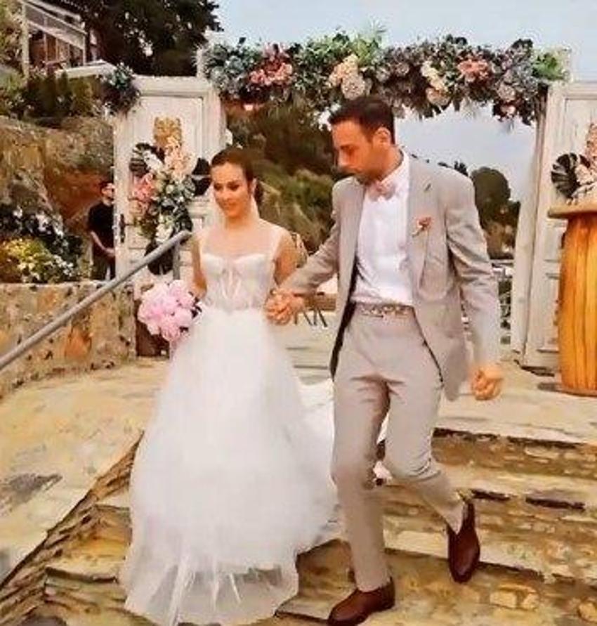 Masumlar Apartmanı’nın Neriman'ı Gizem Katmer evlendi! Düğününden ilk kareler...