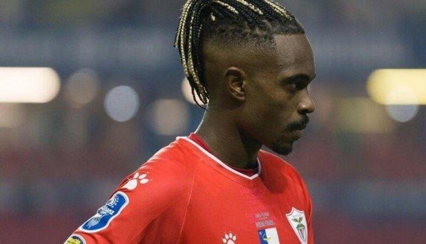 Fenerbahçe'de flaş ayrılık! Yerini Galatasaray ve Beşiktaş'a transfer çalımı atarak doldurdular