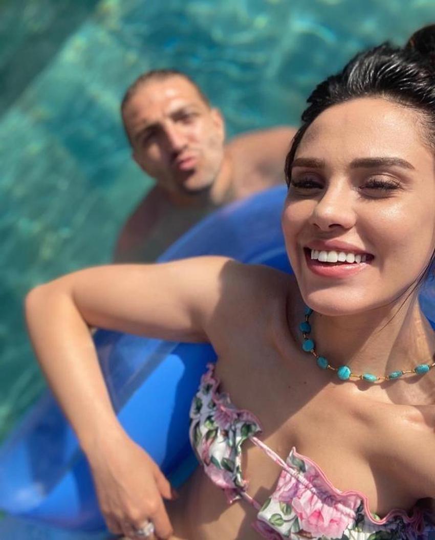 Yargı dizisinin Savcı Derya'sı Şükran Ovalı yeşil mayosuyla ortalığı kasıp kavurdu!