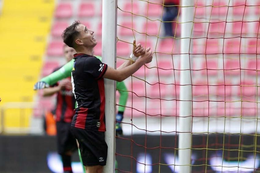 Sörloth, Weghorst, Muleka derken Beşiktaş bombayı patlattı! Volkan'ın prensi için futbolcu + para