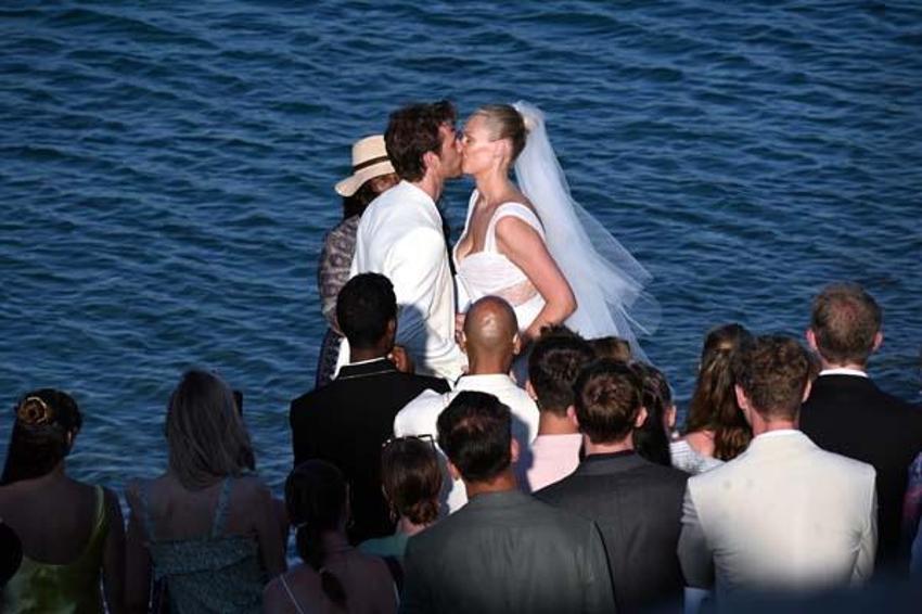Toni Garrn ve Alex Pettyfer tekrar evlendi! Törende romantik anlar...