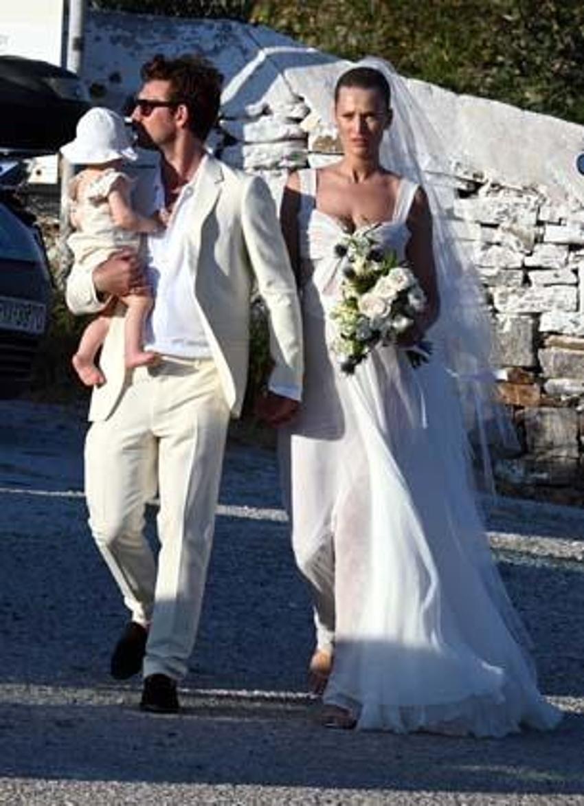 Toni Garrn ve Alex Pettyfer tekrar evlendi! Törende romantik anlar...