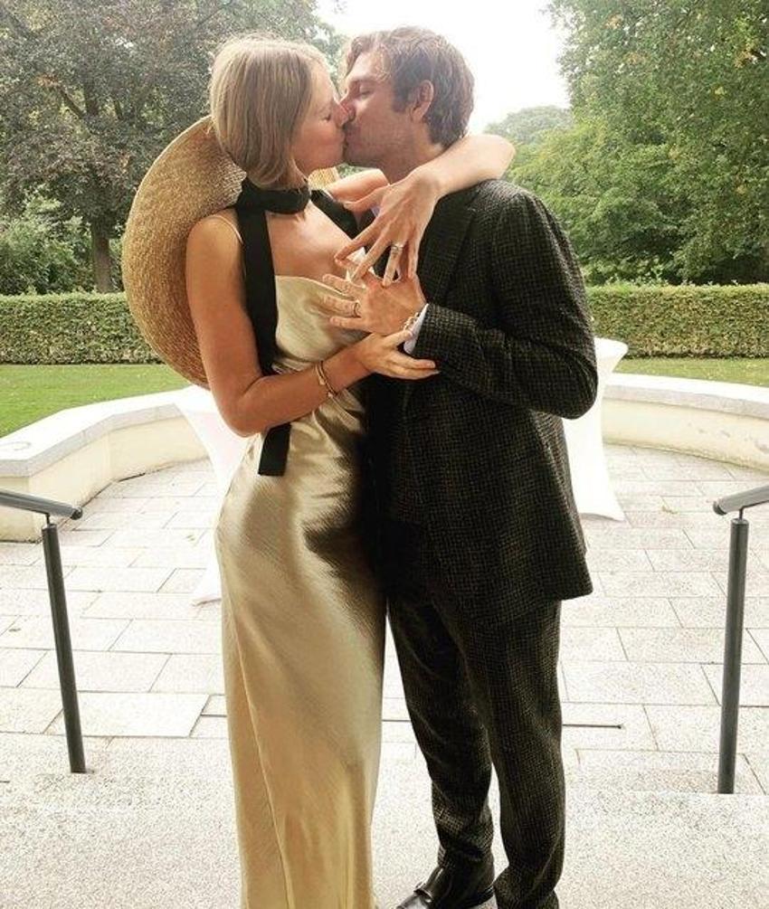 Toni Garrn ve Alex Pettyfer tekrar evlendi! Törende romantik anlar...